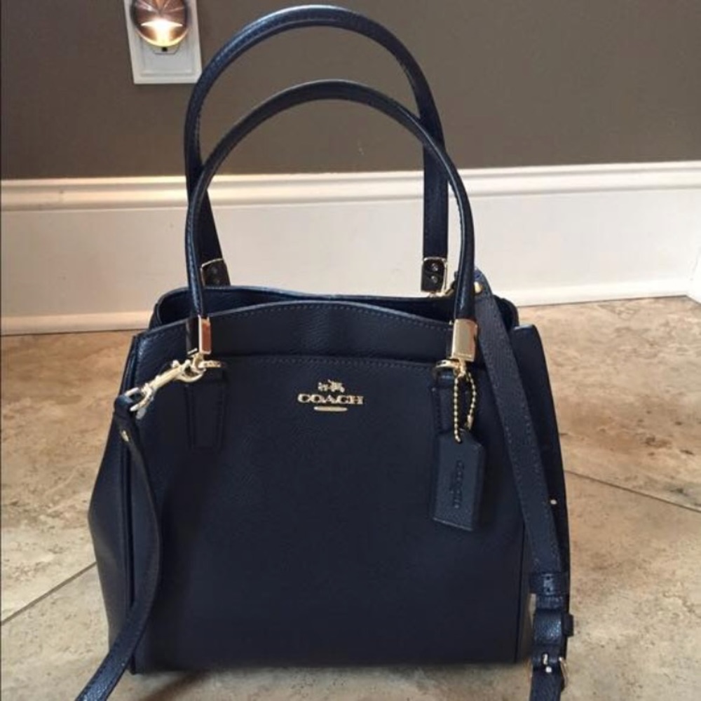Navy Blue Authentic Coach Outlet Crossbody handbag